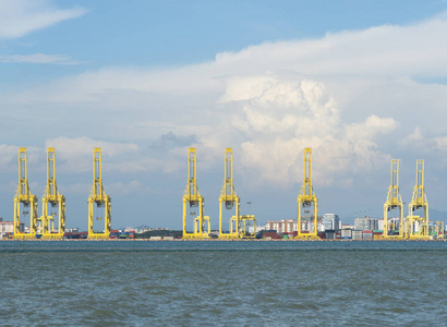 马来西亚槟城货运港口码头图片