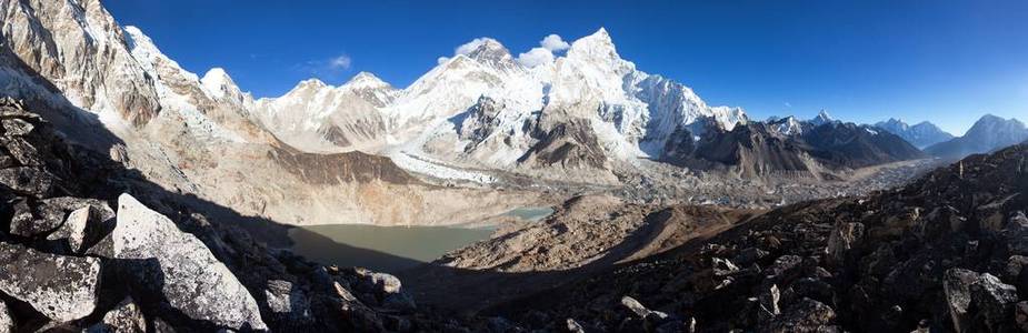 黄昏日落全景的珠穆朗玛峰与美丽的蓝天从卡拉 Patthar, 昆布山谷, 萨加玛塔国家公园, 尼泊尔喜马拉雅