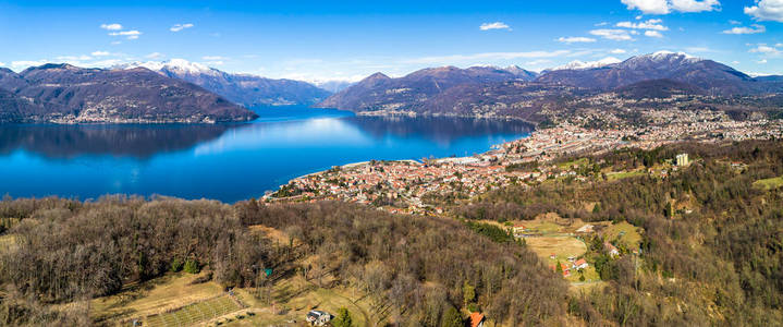 意大利, 瑞士山脉的马焦雷湖鸟瞰图