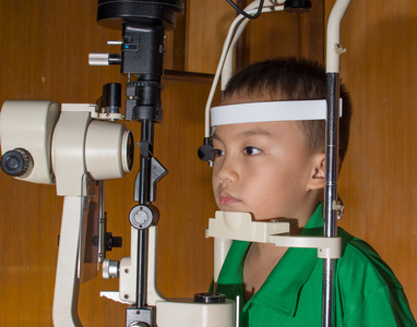 眼科检查对裂隙灯显微镜