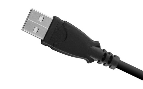 孤立在白色的 usb 电缆