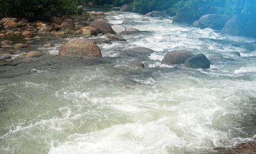 山河岩石背景。自然风景