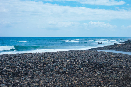 夏威夷瓦胡岛北岸沙滩上的大破海浪