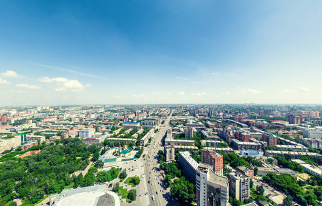 空中城市景观。城市景观。直升机拍摄。全景图像