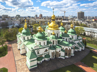 在基辅著名的圣索非亚大教堂在阳光明媚的一天全景