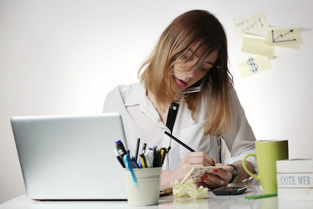 城府太深的说说太忙了照片