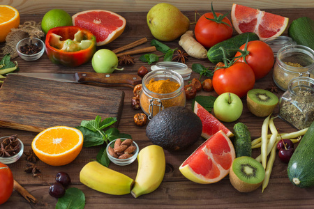 健康食品, 清洁食品选择 水果, 蔬菜, 种子, 在木质背景香料