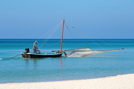 捕鱼船在海上，泰国