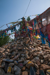 干湖一个著名的藏传佛教寺庙土墩鄂博苗寺