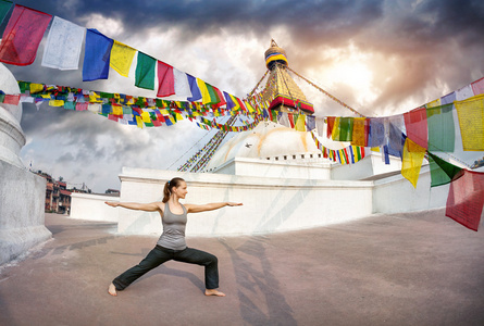 在尼泊尔的瑜伽图片