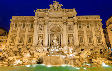 海王星在意大利罗马的特莱维喷泉雕塑