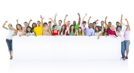 不同群体的年轻人庆祝照片