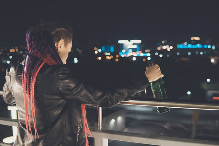 高速公路酒吧图片