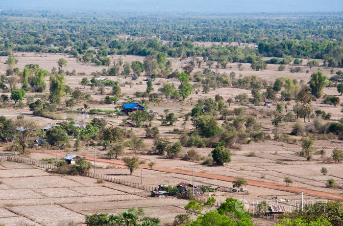 村庄周围 wat phu si 在果酱 pa 萨克，老挝