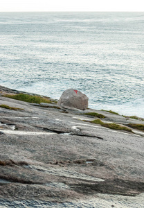挪威马格罗亚岛旅游路线上的红色 t标记