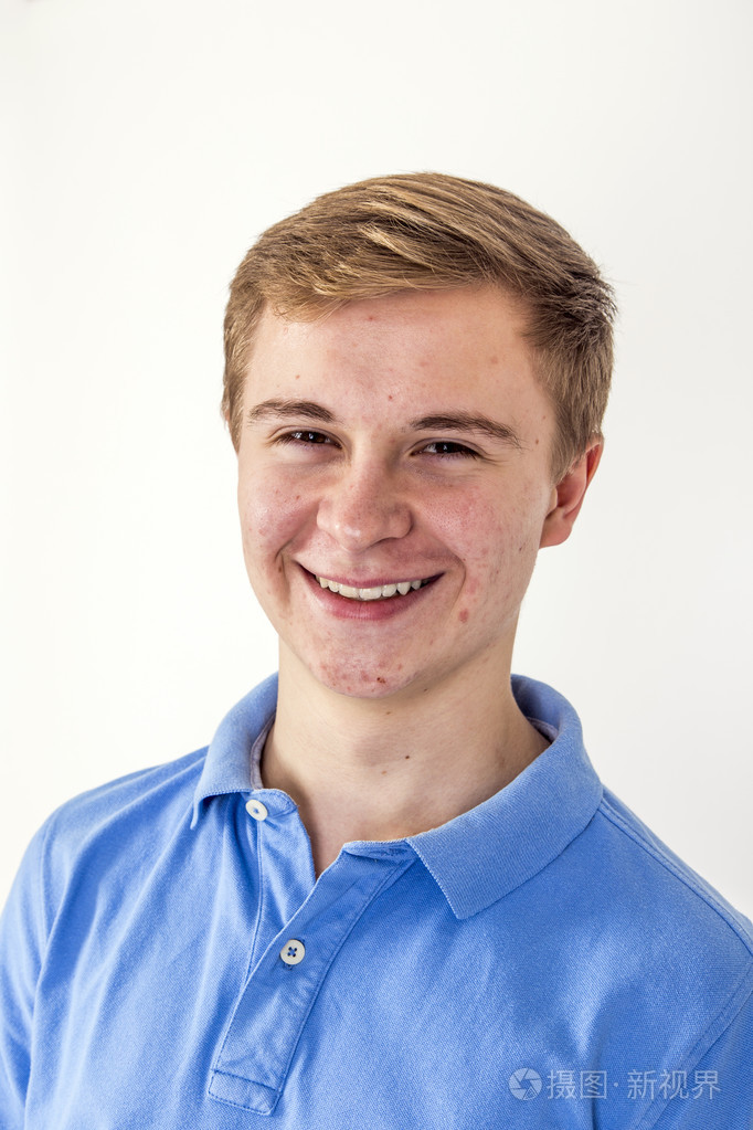 16 年的欧洲外观,por 的十几岁男孩的肖像