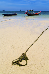 亚洲在奥科陶湾岛白色海滩海锚