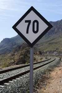 铁路施工限速牌图片图片