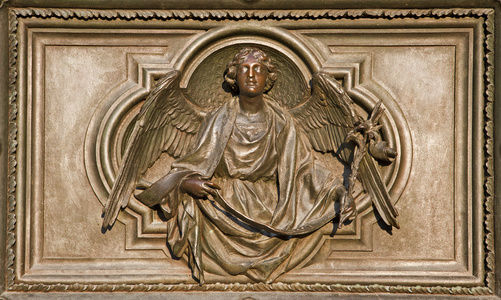 米兰详细的天使从主要的青铜闸阀