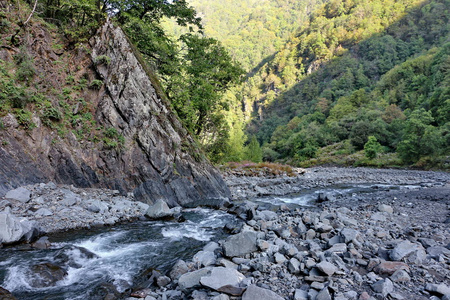 阿塞拜疆山脉的秋季景观