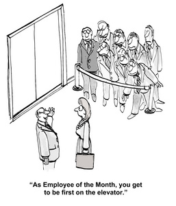 员工每月都是第一次在电梯里