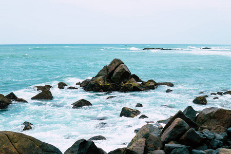 美丽的热带海岛, 海滩风景, 小船在火车关闭