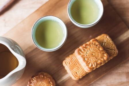 中国中秋月饼茶食品图片