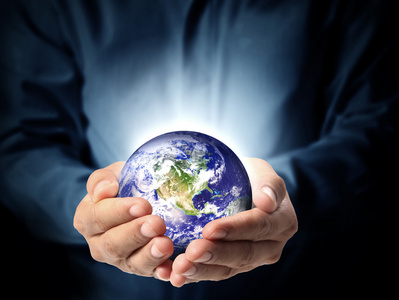 用手按压现代社会按钮照片