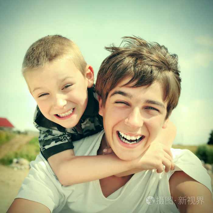 快乐兄弟户外