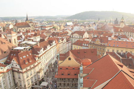 布拉格历史街区的瓷砖屋顶的美丽景色, 捷克共和国
