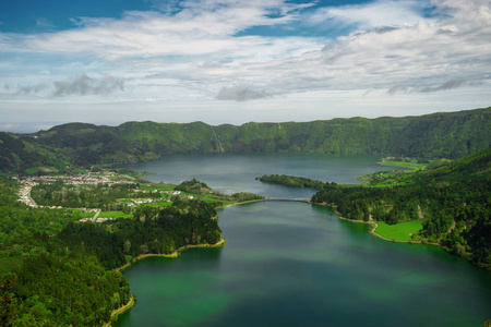 拉各斯 Sete Cidades 湖的景观