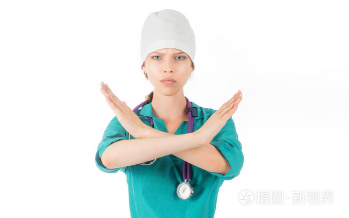 平静的专业女性诊所医生双手手掌交叉制作垃圾笔势为阻止人们滥用医疗