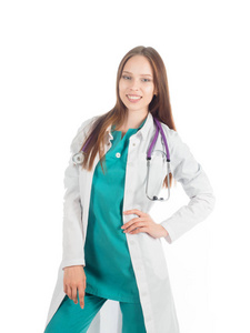 微笑的医生妇女与听诊器站立隔绝在白色背景