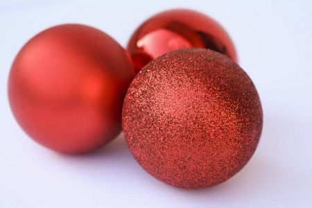 装饰, 三红色和闪亮的圣诞球