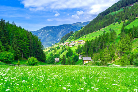 RiomolinoMuhlbach, 阿尔卑斯山村庄在意大利