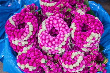 泰国街头市场上的鲜花方向盘, 全球苋菜花方向盘