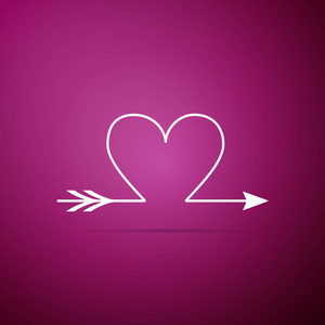 爱射箭平面图标丘比特箭心, 情人节卡片图标被隔离在紫色背景上.