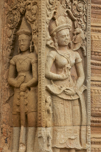 在座 Sikhoraphun 寺，苏林，泰国的石雕
