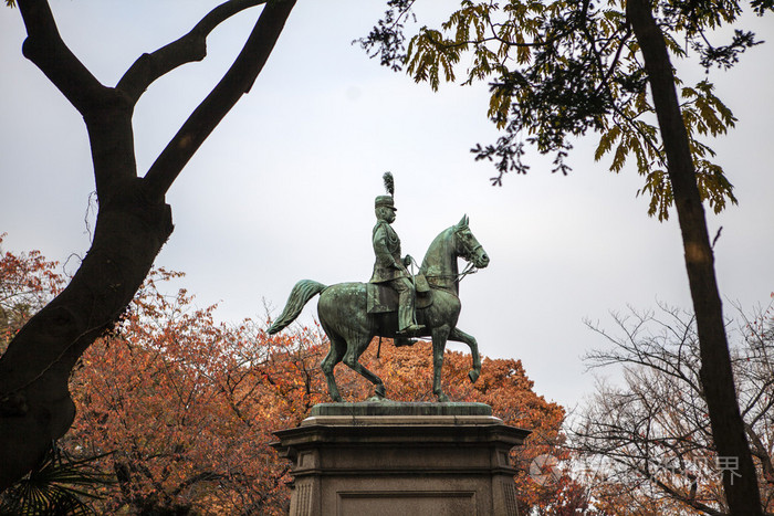在日本在东京的上野公园王子小松明仁的铜像