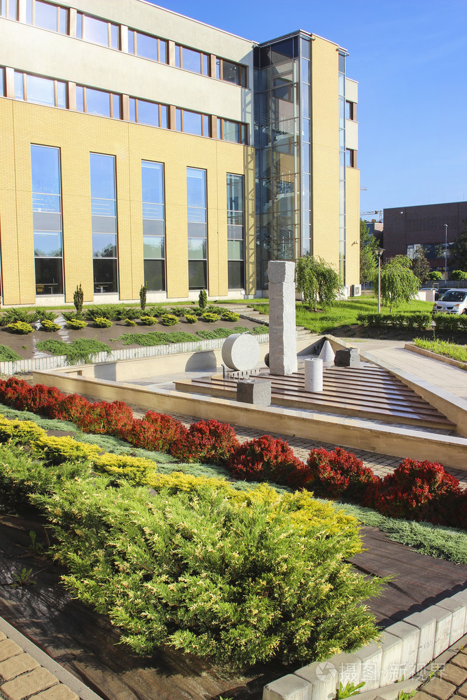 克拉科夫雅盖隆大学现代校园建筑