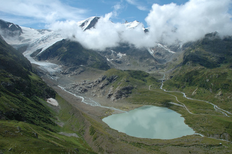 Steisee 和 Steigletscher 在瑞士的阿尔卑斯山