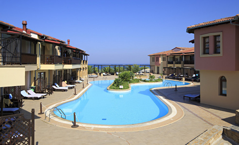 Anthemus 海海滩酒店网站上的游泳池