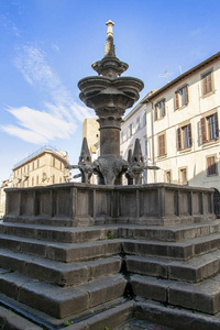 fontana grande, 伟大的喷泉, 在意大利维泰博的同名广场
