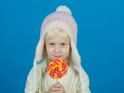 在棍子上花花绿绿的糖果图片