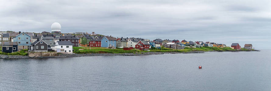 瓦多 , 是挪威芬马克巴伦支海沿岸的一个城镇