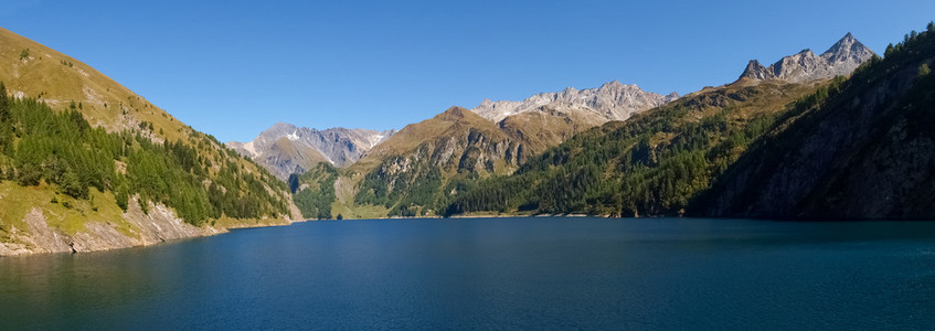 瑞士阿尔卑斯山，卢佐内湖