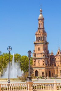 在塞维利亚，西班牙著名的西班牙广场的钟塔