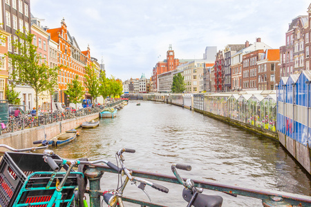 阿姆斯特丹运河和自行车