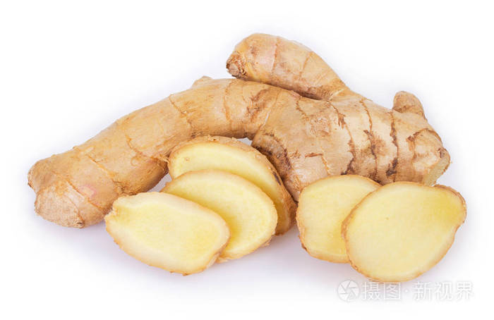 姜在白色背景上孤立
