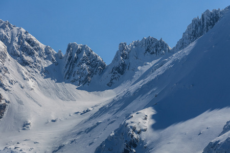 fagaras 山在冬季